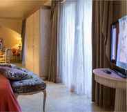 Bedroom 6 Romano Palace Luxury Hotel