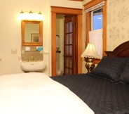 ห้องนอน 5 Pacific Grove Inn