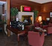 Lobby 3 Red Roof Inn Arcata