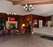 Lobby 4 Red Roof Inn Arcata