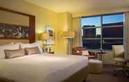 Bedroom 6 Renaissance Las Vegas Hotel