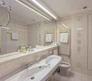 In-room Bathroom 2 Hotel Abano Ritz