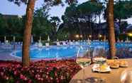 Swimming Pool 3 Hotel Terme Bristol Buja