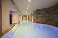 Swimming Pool Hotel Columbia Wellness SPA