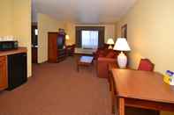 Common Space SureStay Plus Hotel by Best Western Coffeyville