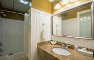 In-room Bathroom 5 Anchorage Inns And Suites