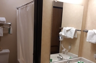 In-room Bathroom GuestHouse Bellingham