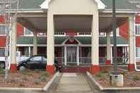 Exterior Econo Lodge Inn and Suites