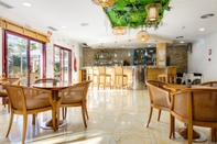 Bar, Cafe and Lounge Hotel Daniya Denia