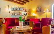 Quầy bar, cafe và phòng lounge 3 Auberge de Tavel