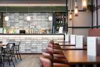 Bar, Cafe and Lounge Hilton Garden Inn London Heathrow Airport