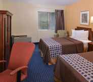 Kamar Tidur 7 Americas Best Value Inn Geneva