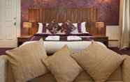 Bedroom 6 Ballantrae Hotel