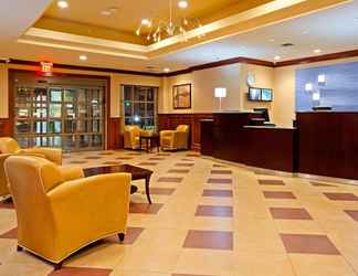 Lobby 2 Days Hotel by Wyndham North Bergen /NYC Area