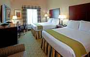 ห้องนอน 7 Days Hotel by Wyndham North Bergen /NYC Area