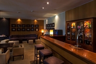 Bar, Cafe and Lounge Carcavelos Beach Hotel