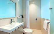 Toilet Kamar 6 Novotel Melbourne Preston