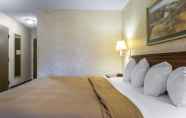 Kamar Tidur 5 Quality Inn & Suites