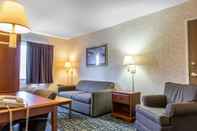 Common Space Quality Inn & Suites