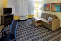 Common Space TownePlace Suites Marriott Joplin