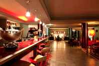Quầy bar, cafe và phòng lounge Grand Hotel les Flamants Roses
