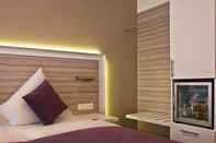 Bedroom Hotel Mirabell by Maier Privathotels