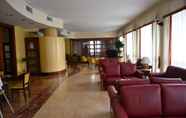 Lobi 3 Palace Hotel