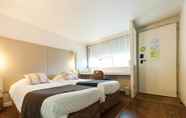 Bedroom 5 Hotel Campanile Biarritz