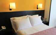 Kamar Tidur 5 htop BCN City Hotel