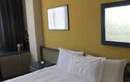 Kamar Tidur 7 ibis Styles Palermo President