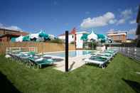 Swimming Pool Best Western Hotel Rome Airport