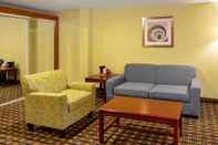 Common Space Quality Inn Plainfield I-395