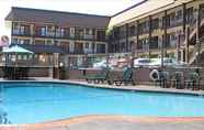 Swimming Pool 5 Heritage Inn Yosemite/Sonora