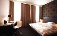 Bedroom 6 Waldhorn Hotel