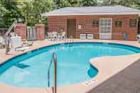 Swimming Pool Comfort Suites Bluffton - Hilton Head Island