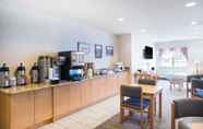 Restoran 4 Microtel Inn & Suites by Wyndham Plattsburgh