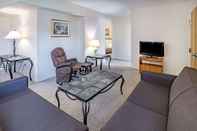 Common Space Microtel Inn & Suites by Wyndham Plattsburgh