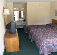 Bedroom 4 Travelodge by Wyndham Branson