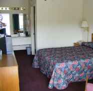 Bedroom 3 Travelodge by Wyndham Branson