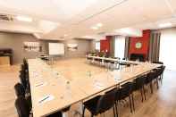 Functional Hall Comfort Hotel Clermont St Jacques