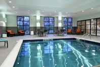 Swimming Pool Hampton Inn & Suites Columbus/University Area
