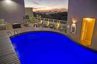 Swimming Pool Tarobá Hotel