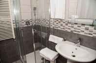 In-room Bathroom Hotel Corallo