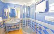 In-room Bathroom 3 Hotel Mare Blu