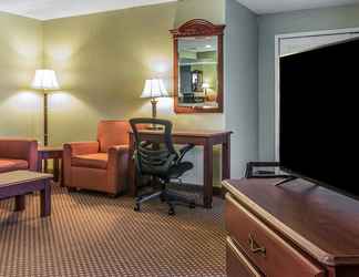 Sảnh chờ 2 Quality Inn & Suites Ann Arbor Hwy 23