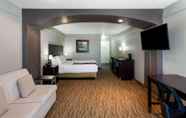 Bedroom 6 La Quinta Inn & Suites by Wyndham Laredo Airport