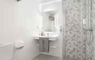 In-room Bathroom 6 Atenas Granada