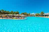 Kolam Renang VONRESORT Golden Beach - All Inclusive