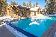 Swimming Pool Powderhorn Condominiums by Ski Country Resorts