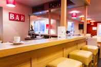 Quầy bar, cafe và phòng lounge Kyriad Lyon Bourgoin Jallieu